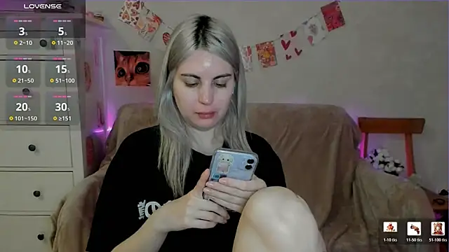Snapshot of pawpaws chatting on May 2026 08:05:01 AM pawpaws online show from May 2026 08:05:01 AM