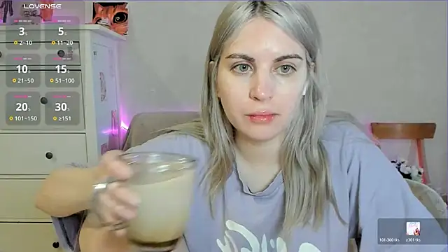 Snapshot of pawpaws chatting on April 2026 07:56:02 AM pawpaws online show from April 2026 07:56:02 AM