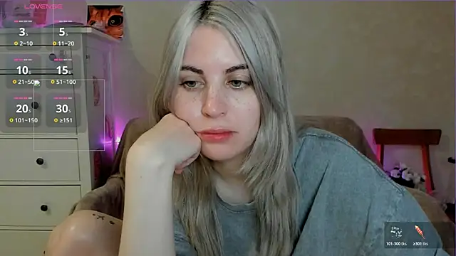 Snapshot of pawpaws chatting on April 2026 06:59:01 AM pawpaws online show from April 2026 06:59:01 AM
