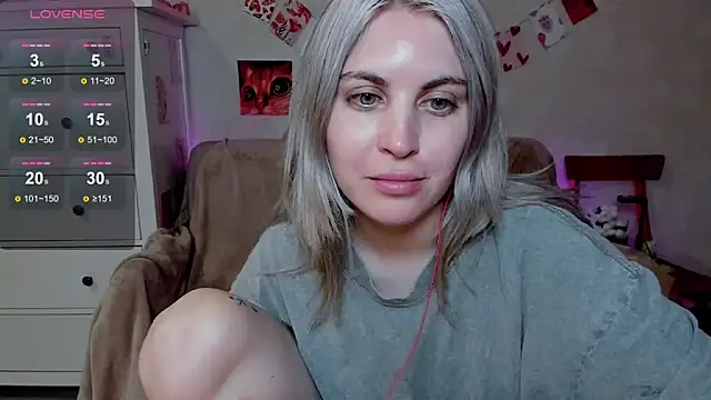 Snapshot of pawpaws chatting on June 2026 10:00:01 AM pawpaws online show from June 2026 10:00:01 AM