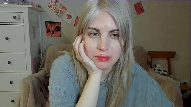 Snapshot of pawpaws chatting on May 2026 07:08:01 AM pawpaws online show from May 2026 07:08:01 AM