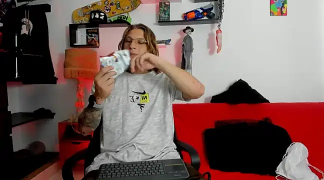 Tom Krakow online show from December 2024 08:17:01 PM