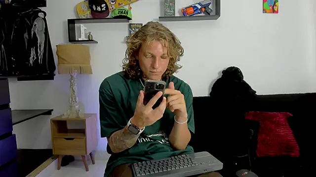 Tom Krakow online show from January 2025 07:42:01 PM