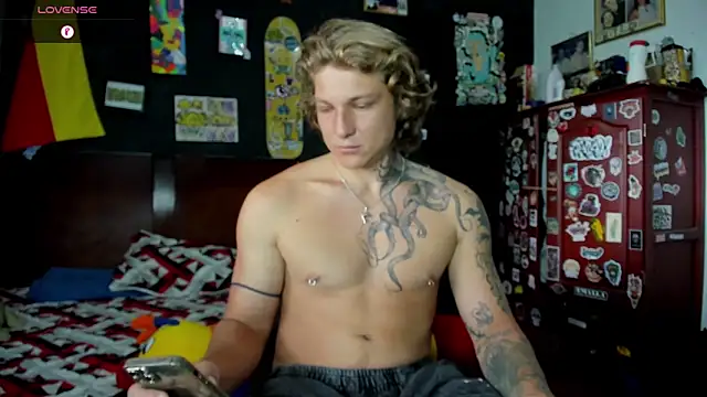 Tom Krakow online show from November 2025 07:51:01 PM