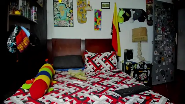 Tom Krakow online show from February 2026 07:25:01 PM