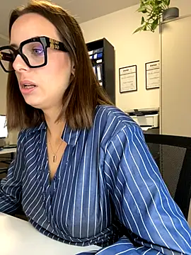 Hii Lolla online show from November 2025 07:08:01 AM