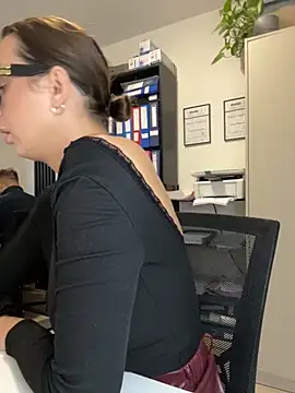 Hii Lolla online show from November 2025 07:01:01 AM