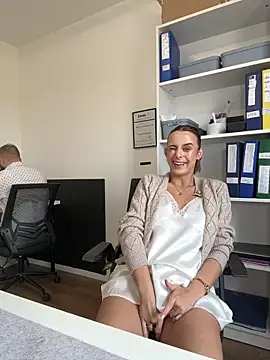 Hii Lolla online show from March 2026 08:03:01 AM