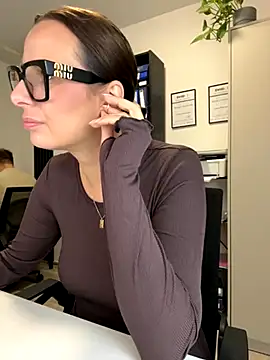 Hii Lolla online show from November 2025 07:08:02 AM