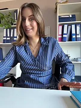 Hii Lolla online show from February 2026 08:25:04 AM