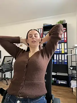 Hii Lolla online show from February 2026 09:05:02 AM