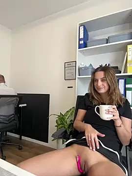 Hii Lolla online show from April 2026 07:31:02 AM