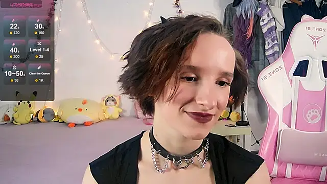 Snapshot of Violet_Veliya chatting on October 2025 02:07:02 PM Violet Veliya online show from October 2025 02:07:02 PM
