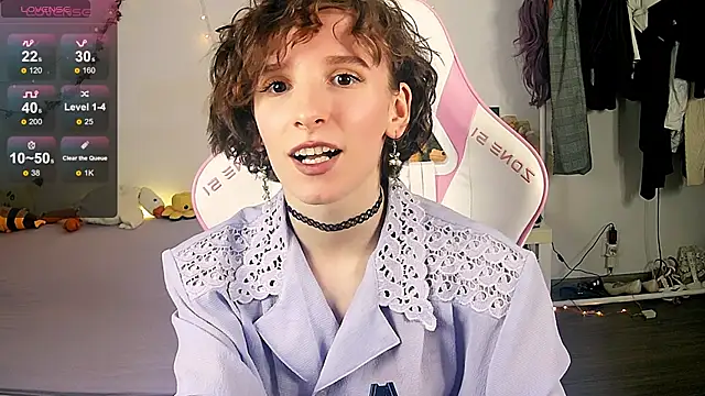 Violet Veliya online show from November 2025 05:57:01 PM