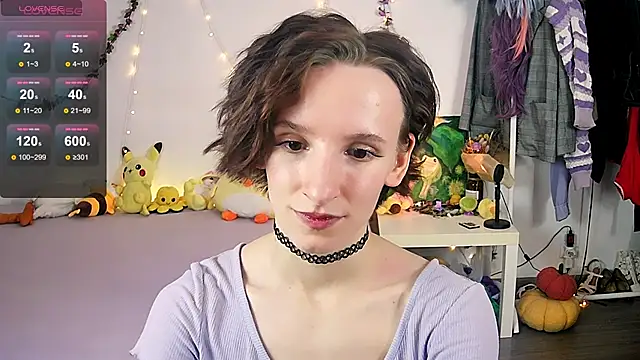 Snapshot of Violet_Veliya chatting on October 2025 03:35:02 PM Violet Veliya online show from October 2025 03:35:02 PM