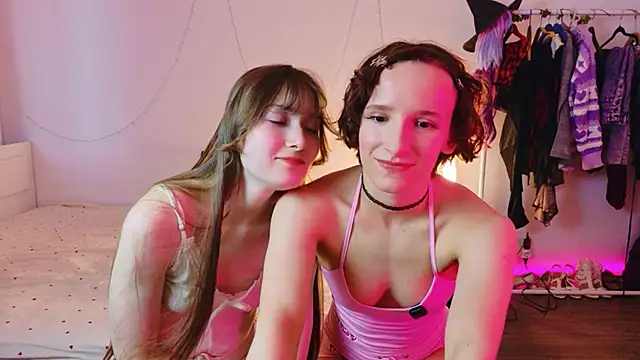 Violet Veliya online show from May 2026 05:16:01 PM