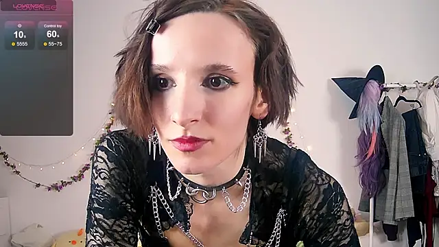 Violet Veliya online show from November 2025 05:40:01 PM