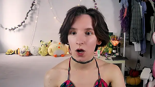 Snapshot of Violet_Veliya chatting on September 2025 01:25:02 PM Violet Veliya online show from September 2025 01:25:02 PM