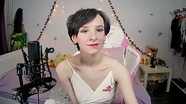 Snapshot of Violet_Veliya chatting on December 2024 03:42:02 PM Violet Veliya online show from December 2024 03:42:02 PM