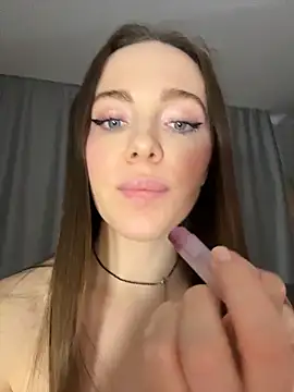 -SweetDi- online show from April 2026 07:42:01 PM