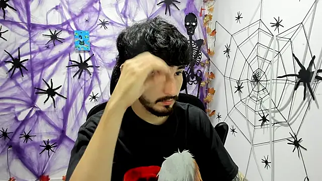 DmitriSanders online show from November 2025 05:06:02 PM