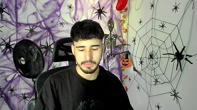 DmitriSanders online show from November 2025 03:48:01 PM