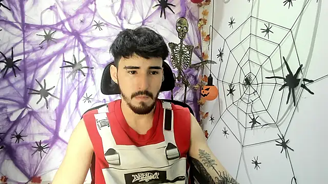 DmitriSanders online show from November 2025 07:07:02 PM