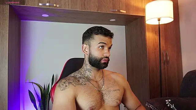 MarkHazze online show from November 2025 12:04:01 AM