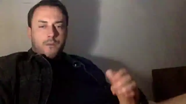 Snapshot of mainnrd chatting on May 2026 08:05:01 PM mainnrd online show from May 2026 08:05:01 PM
