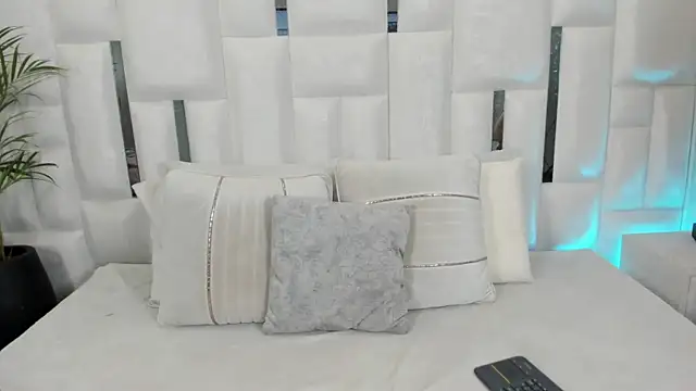 imkrystall online show from January 2026 08:05:01 PM