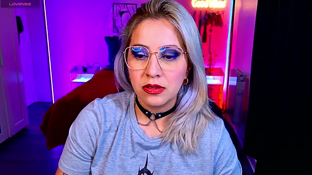 Snapshot of blackwidow_s1 chatting on April 2026 04:52:01 PM blackwidow s1 online show from April 2026 04:52:01 PM