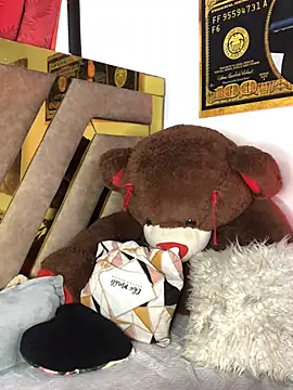 naatashamendozaa online show from April 2026 05:54:01 PM