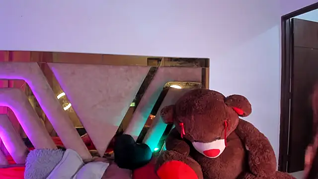 naatashamendozaa online show from February 2025 06:28:01 AM