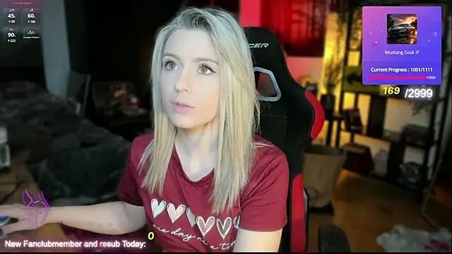 Snapshot of Lisaonthemoon chatting on February 2025 05:56:02 PM Lisaonthemoon online show from February 2025 05:56:02 PM