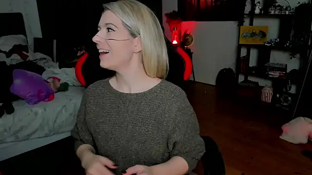 Lisaonthemoon online show from February 2026 06:24:02 PM