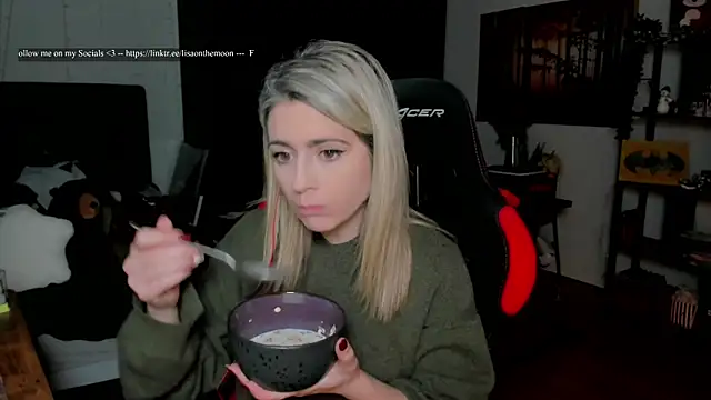 Lisaonthemoon online show from January 2026 08:24:01 PM