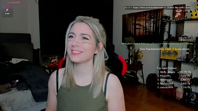 Lisaonthemoon online show from February 2026 06:08:01 PM