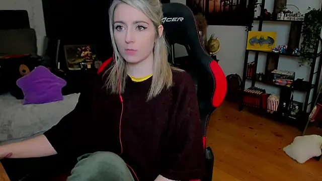 Lisaonthemoon online show from March 2026 07:42:01 PM