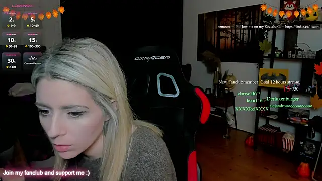 Lisaonthemoon online show from November 2025 06:29:02 PM