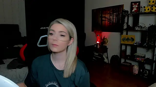 Lisaonthemoon online show from February 2026 08:08:02 PM