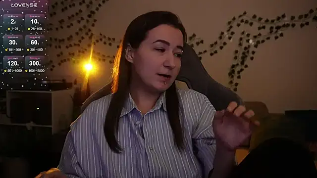 Megan  Hart online show from November 2025 12:58:02 AM