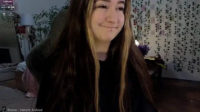Snapshot of Megan__Hart chatting on December 2024 02:21:02 AM Megan  Hart online show from December 2024 02:21:02 AM