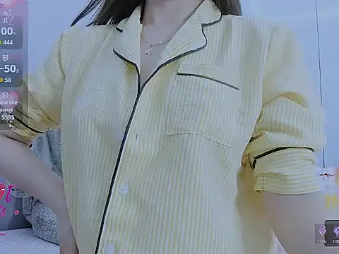 Linh diudang online show from November 2025 03:17:02 AM