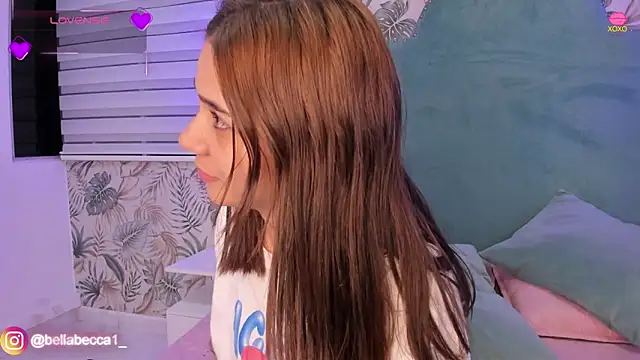 Snapshot of bellaa_becca chatting on January 2025 07:46:01 PM bellaa becca online show from January 2025 07:46:01 PM