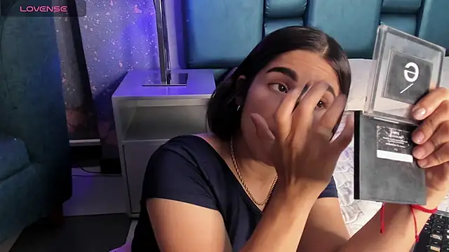 bellaa becca online show from November 2025 06:40:02 PM