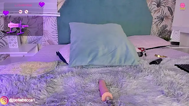 Snapshot of bellaa_becca chatting on March 2025 11:35:02 PM bellaa becca online show from March 2025 11:35:02 PM