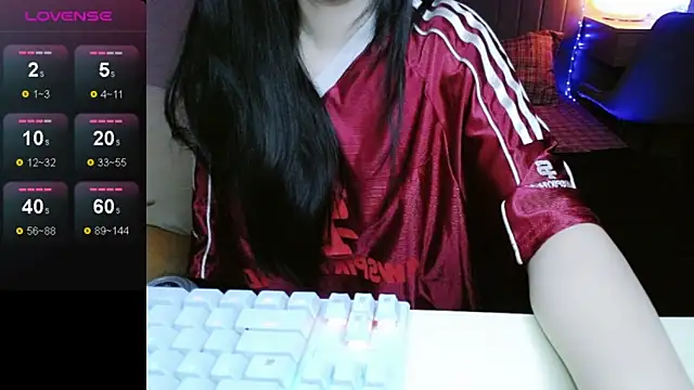 Snapshot of _Viviann_ chatting on October 2025 04:08:02 PM Viviann online show from October 2025 04:08:02 PM