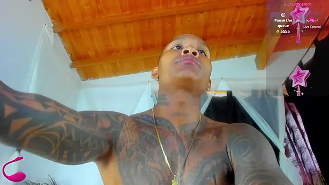 esteveen ortegas  online show from November 2025 01:38:01 PM