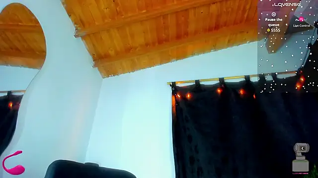 Snapshot of esteveen_ortegas_ chatting on September 2025 08:48:01 AM esteveen ortegas online show from September 2025 08:48:01 AM