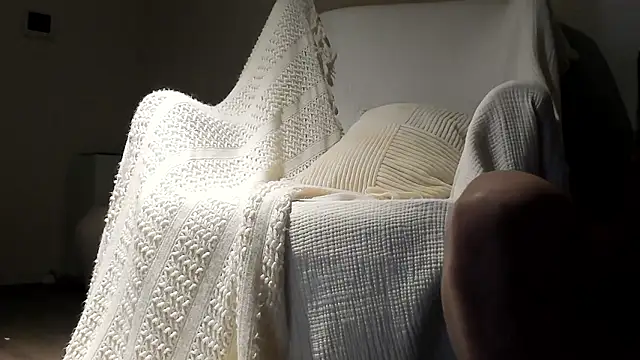 Lily 0000 online show from November 2025 06:08:01 PM